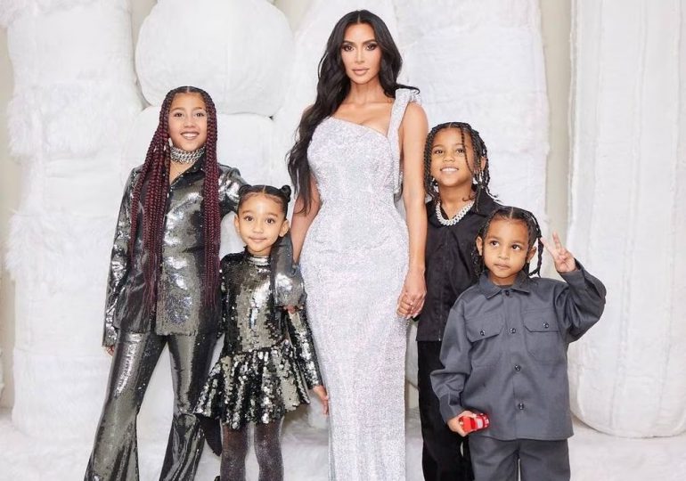 “Hay noches que lloro hasta quedarme dormida”: Kim Kardashian cuenta cómo es ser madre soltera de 4 niños