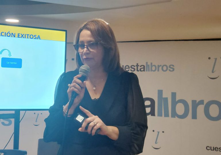 María Esther Fernández pone a circular su libro "Delega y transforma"