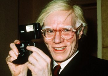 Corte Suprema de EEUU falla contra fundación Warhol por uso de foto de Prince