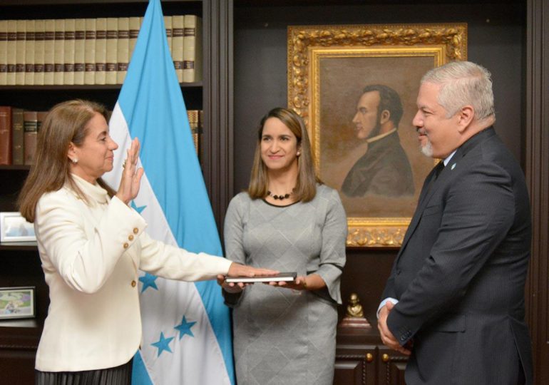Sonia Leticia Cruz es la nueva embajadora de Honduras en República Dominicana