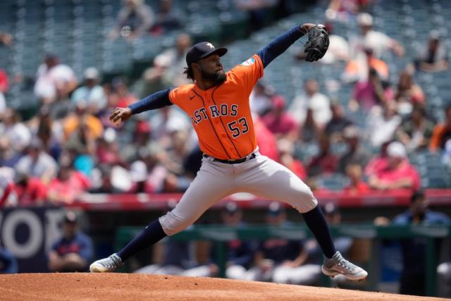 Dominicano Javier y cubano Álvarez guían a Astros en triunfo sobre Angelinos