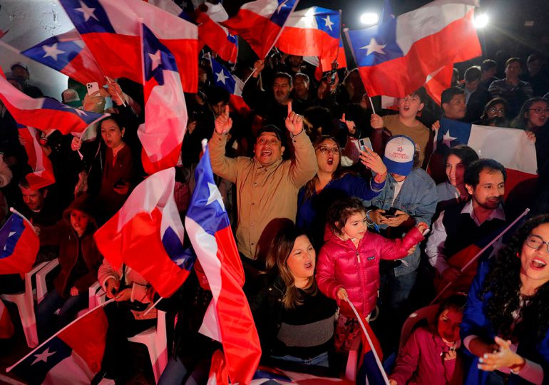 Derecha ultraconservadora domina elección de constituyentes en Chile
