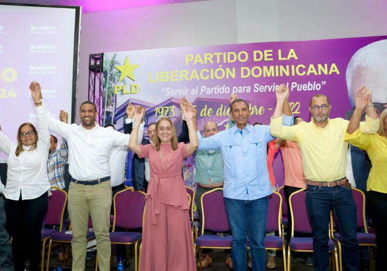 Jacqueline Ortiz y más de 400 dirigentes del PLD se suman al proyecto de alcaldía de Domingo Contreras