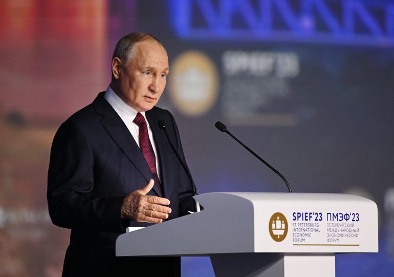 Putin afirma que Zelenski es una "vergüenza para el pueblo judío"