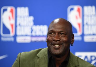 Michael Jordan dejará de ser dueño mayoritario de los Hornets de la NBA