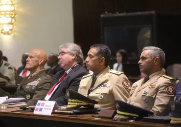 Expertos militares proponen nuevas formas para abordar amenazas complejas en las naciones