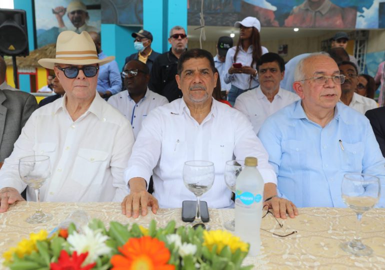 Inauguran en Baní Expo Mango 2023, dedicada a Hipólito Mejía