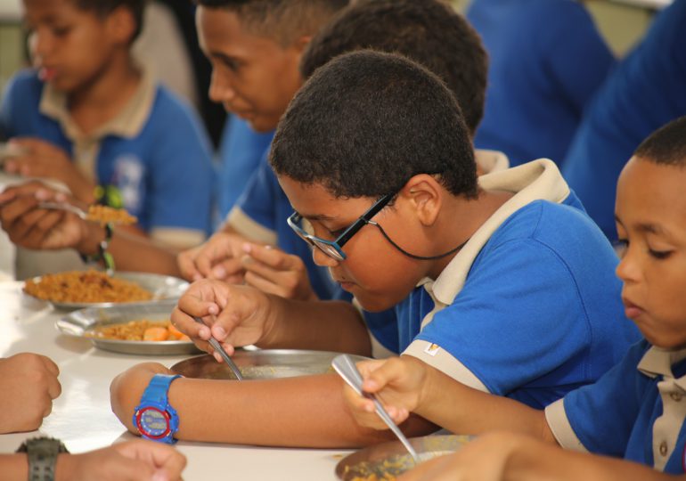 INABIE termina año escolar con más 957 millones de raciones alimenticias entregadas y mejoras en el menú