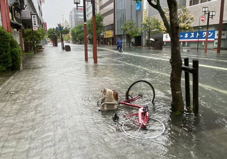 Tras lluvias torrenciales Japón insta a evacuar a cientos de miles de habitantes