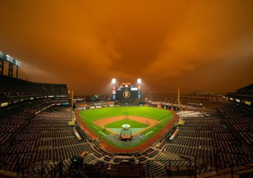 Polución por incendios en Canadá obliga a suspender juego de béisbol de Grandes Ligas en Washington