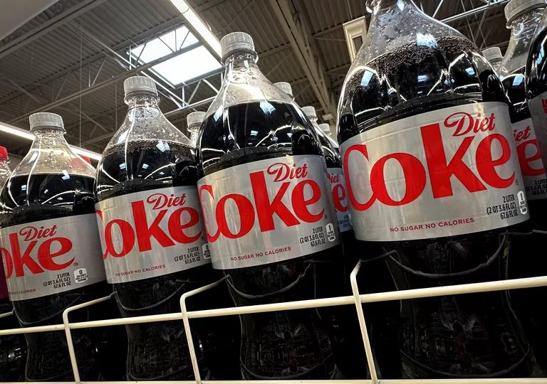 Según informe que publicará la OMS, edulcorante utilizado en Coca-cola Diet podría ser cancerígeno