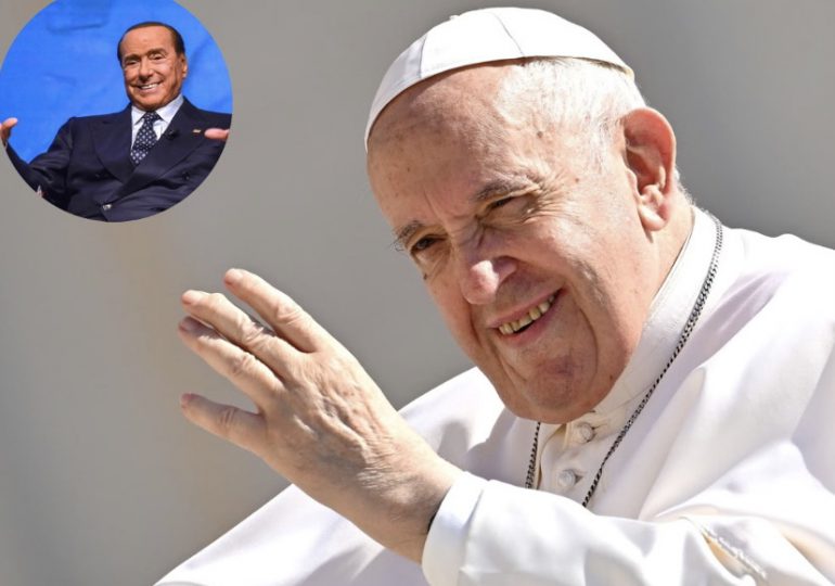 El papa elogia el temperamento enérgico de Berlusconi