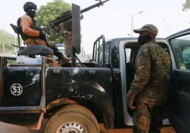 Hombres armados acribillan a 30 personas en pueblos del norte de Nigeria