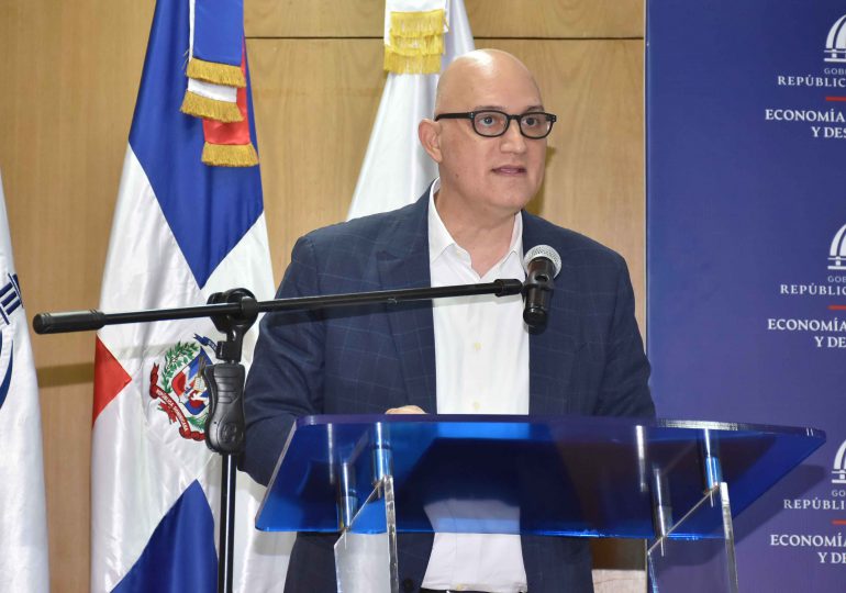 <strong>Ministerio de Economía suscribe compromiso institucional con la DIGEIG para implementar modelo de integridad</strong>