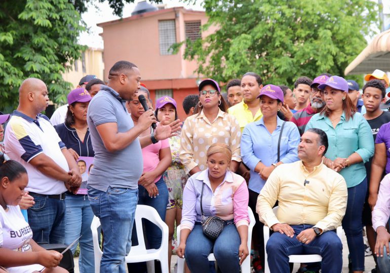 Residentes en El Almirante expresan a Luis Alberto “autoridades lo han abandonado”