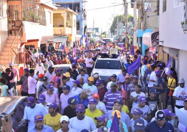 VIDEO | Abel Martínez moviliza a peledeístas de Santo Domingo Este por el alto costo de la vida