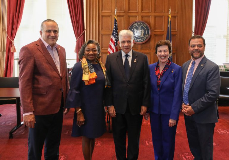 Senado de RD y Asamblea de NY dan “paso histórico” con proyecto sobre licencias de conducir