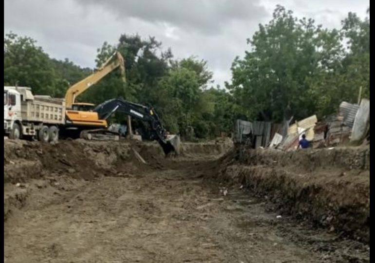 INDRHI anuncia adecuación de cañadas en Padre Las Casas; culminan fase de intervención por recientes inundaciones