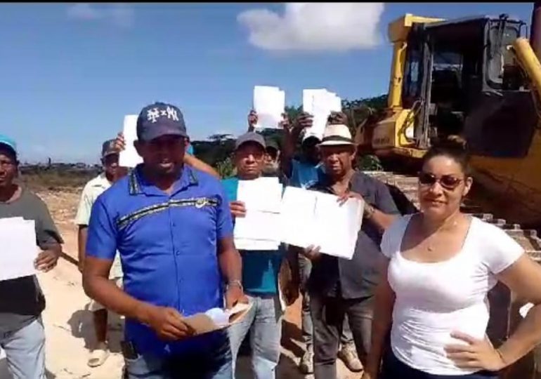 VIDEO | Ciudadanos exigen protección legal frente a amenaza de desalojo en ciudad Juan Bosch