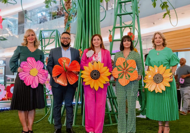 Árbol de la Esperanza de Ágora Mall impactará a más de 20,800 personas a través de cuatro fundaciones