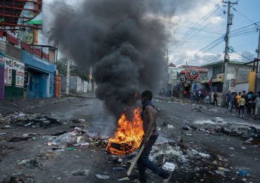 Haití en riesgo de guerra civil si no hay intervención internacional, dice ministro