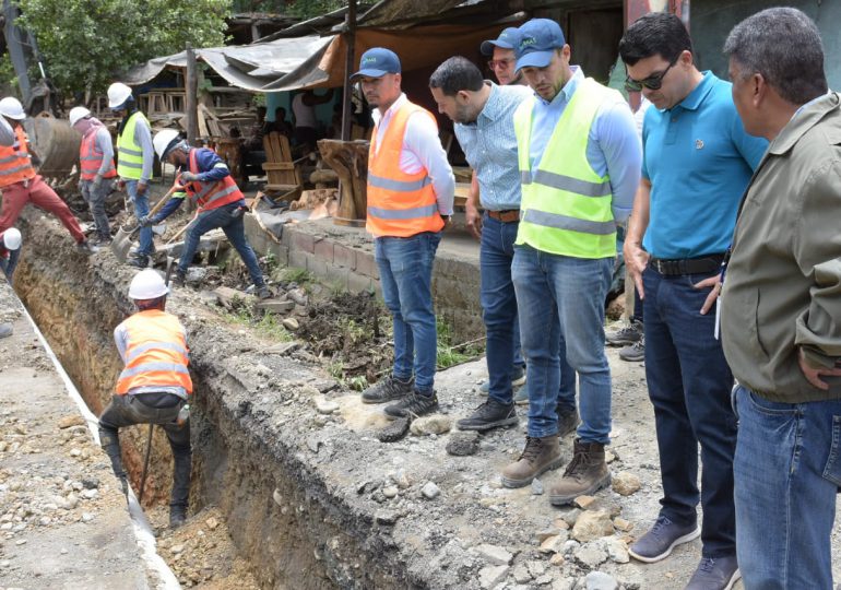 Wellington Arnaud supervisa obras en la provincia Monseñor Nouel