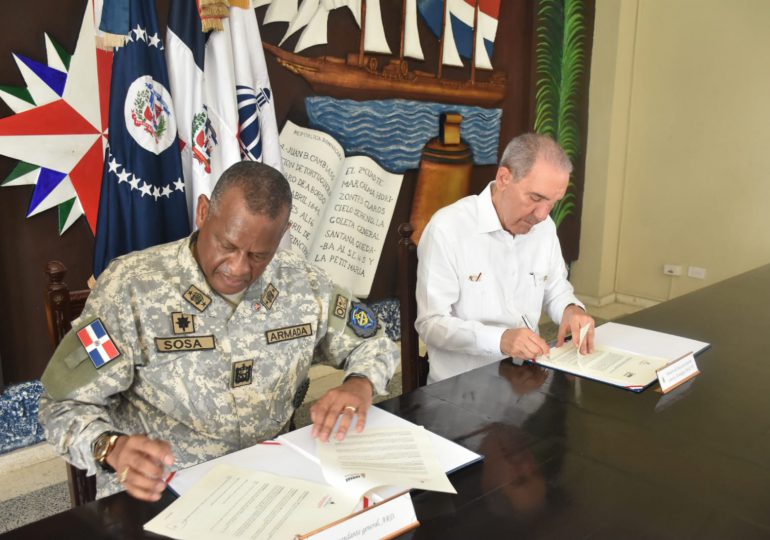 MESCYT y Armada de la República Dominicana firman convenios para capacitar a los miembros de la Academia Naval