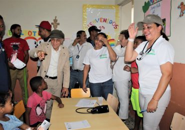 El alcalde Manuel Jiménez lleva “El Despacho Municipal” al sector Presidente Caamaño (Los Tres Brazos)