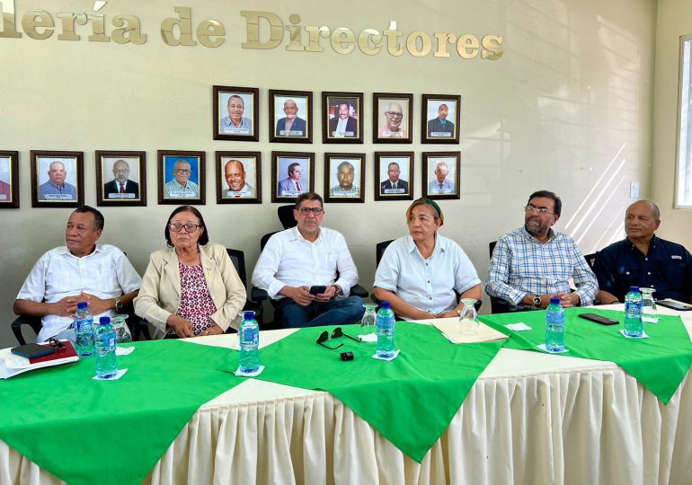 Ministerio de Agricultura acude en auxilio de productores de Jimaní, Barahona y Neyba