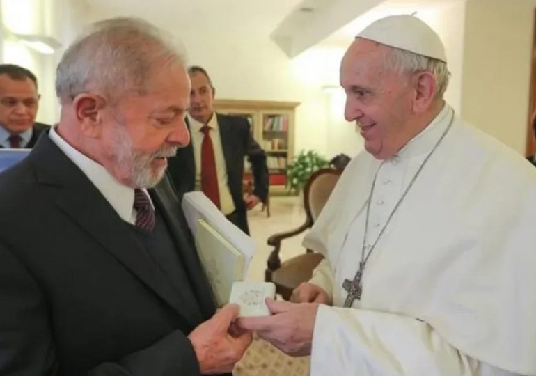 Lula se reúne con el papa Francisco antes de cumbre en París sobre pacto financiero