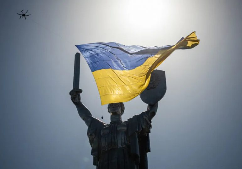 Ucrania dice que "llegó el momento de ser claros" sobre su acceso a la OTAN