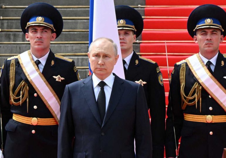 Prigozhin llega a Bielorrusia y Putin asegura que evitó una "guerra civil"