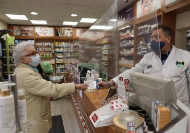 España anuncia fin de la mascarilla obligatoria en hospitales y farmacias
