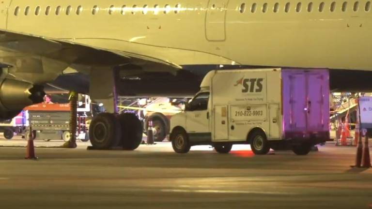 Trabajador de pista muere en aeropuerto de EEUU tras ser absorbido por turbina de avión