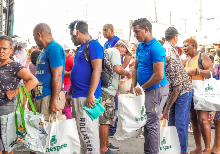 Miles de personas se beneficiaron de la feria “Inespre Está Padrísimo” en Santo Domingo Este