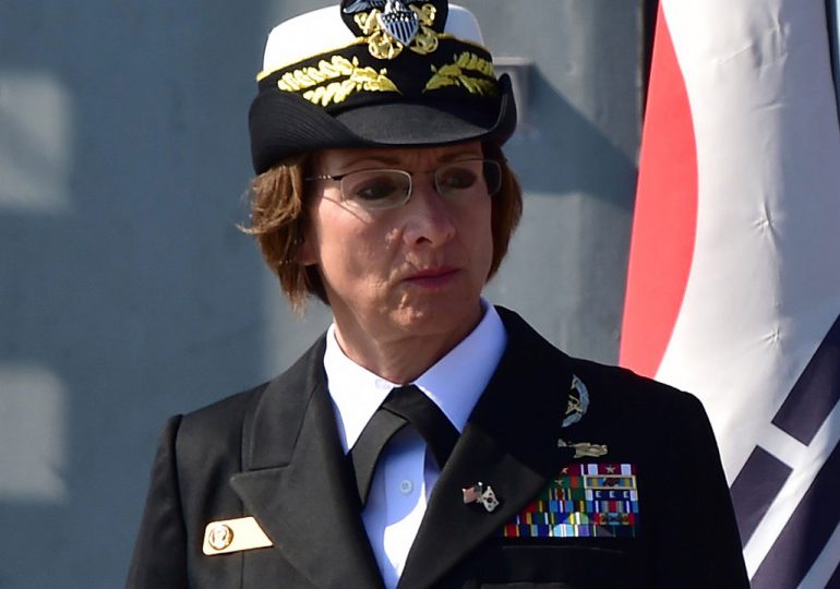 Biden nomina por primera vez a una mujer para dirigir la Marina de EEUU