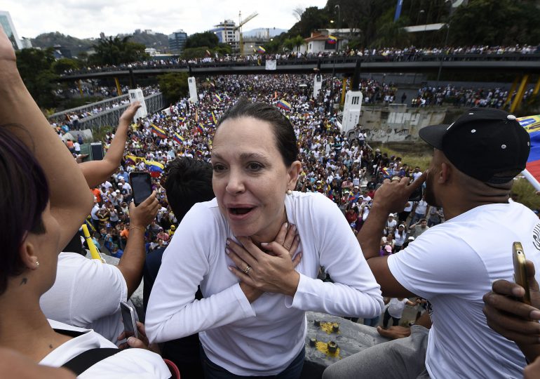 UE expresa "preocupación" por inhabilitación de precandidata presidencial en Venezuela