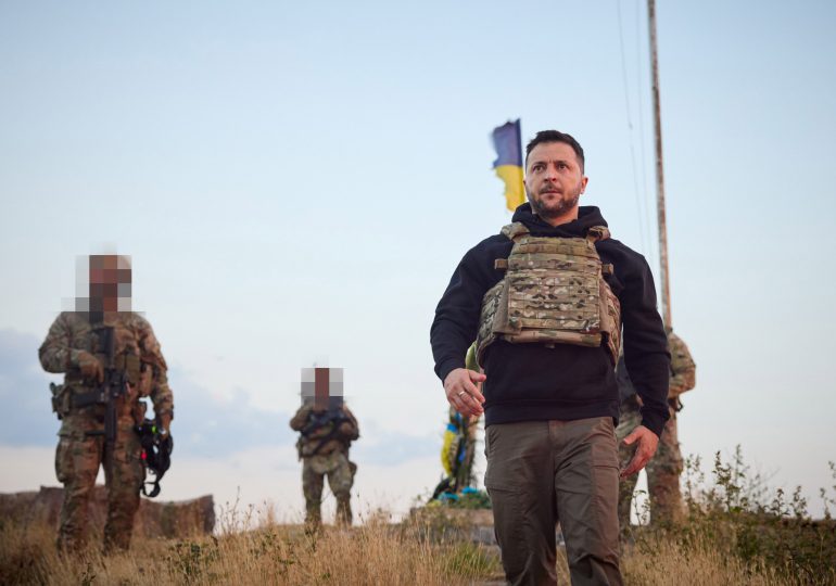 Zelenski desafía a Rusia al cumplirse 500 días de la invasión de Ucrania
