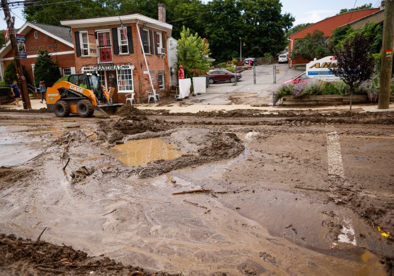 Evacuaciones en el noreste de EEUU por inundaciones "históricas"