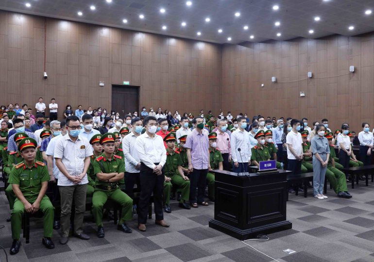 Vietnam condena a prisión a 54 funcionarios de alto rango en caso de corrupción del país