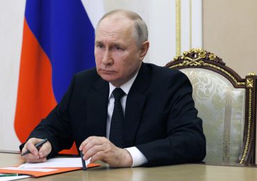 Putin amenazado de arresto; no asistirá a la cumbre de los países BRICS en Sudáfrica