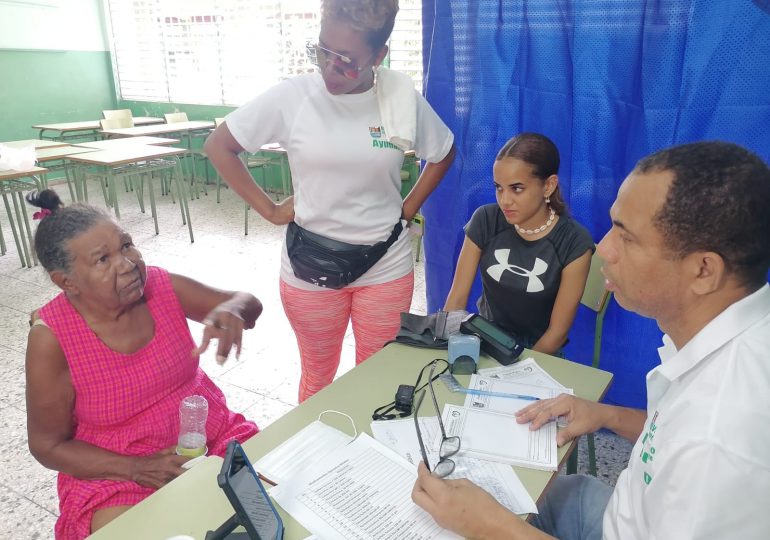Ayuntamiento de SDE realiza operativo médico en Villa Duarte