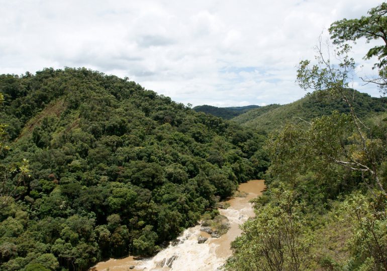 Un avión con funcionarios desaparece en una zona montañosa de Brasil