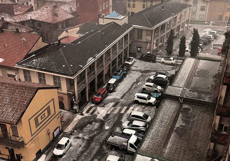 Video| Un "río de hielo" invade las calles de una ciudad en Italia