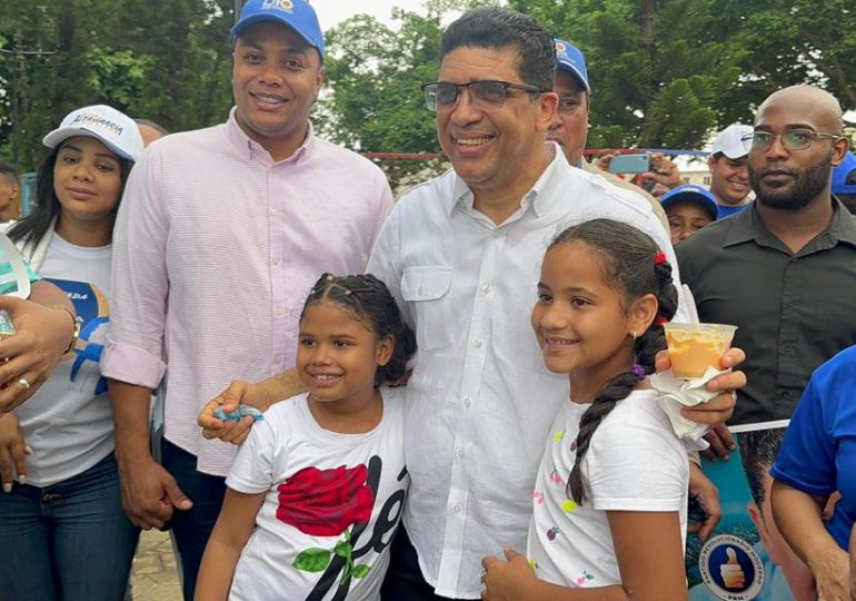 Niños de Invivienda disfrutan de actividad “Dío Astacio con la Familia”