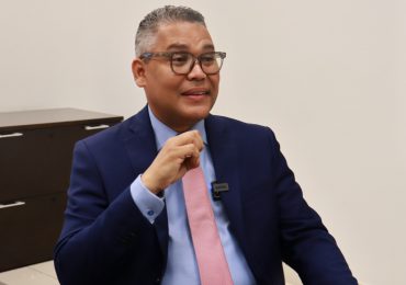 Carlos Peña dice gobierno del PRM es una amenaza para la familia dominicana