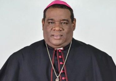 Obispo Jesús Castro: “es inaceptable que agentes de la DGM ingresen al hospital de Higüey a sacar haitianas en labor de parto"