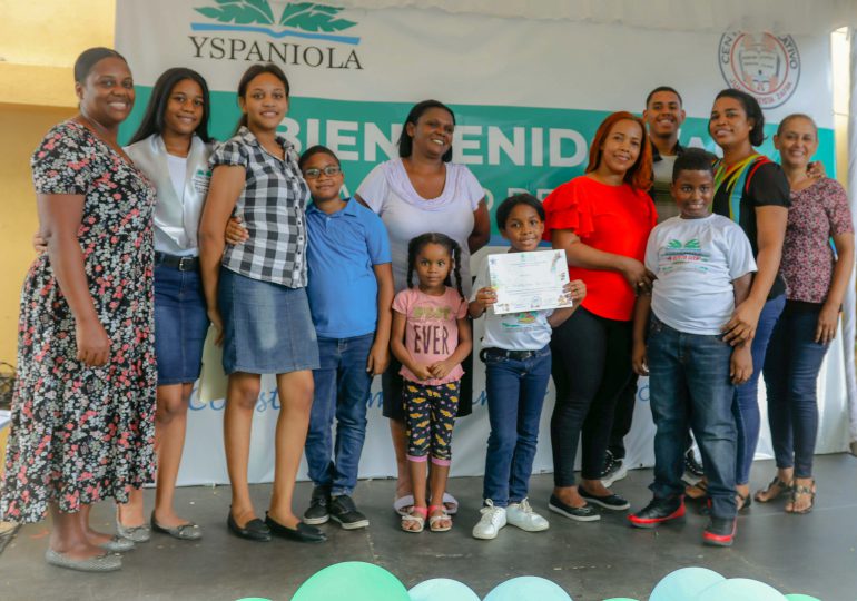 Fundación Yspaniola gradúa niños de su programa de alfabetización en Los Mina.