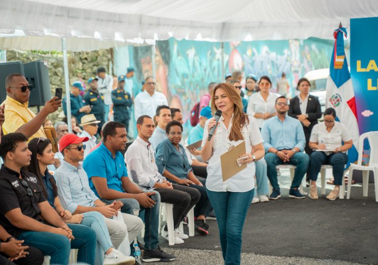 Carolina Mejía asegura una ciudad más organizada y limpia, solo se logra cuando la comunidad se compromete