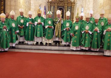 Obispos reciben al nuevo Nuncio Apostólico